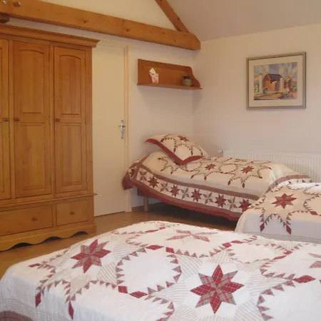 - Le Domaine Des Hallais Saint-Pierre-Sur-Erve